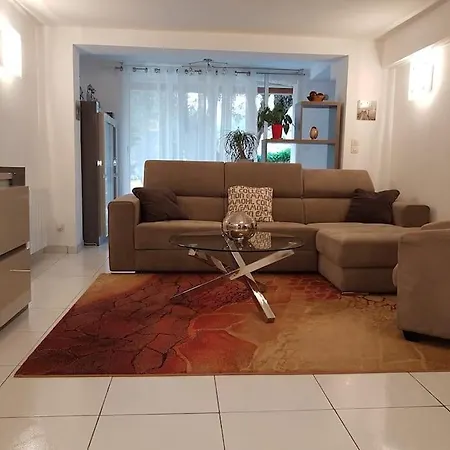 Standing Rdc Apartament